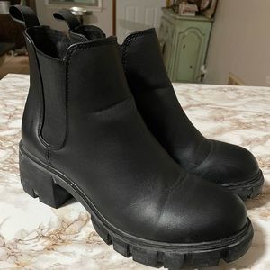 Steve Madden Howler Chelsea Boot